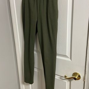 Talbots size 10 army green color. Comfortable dress ip or down!